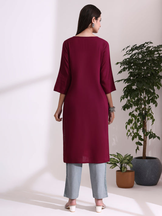 Floral Embroidered Straight Kurta