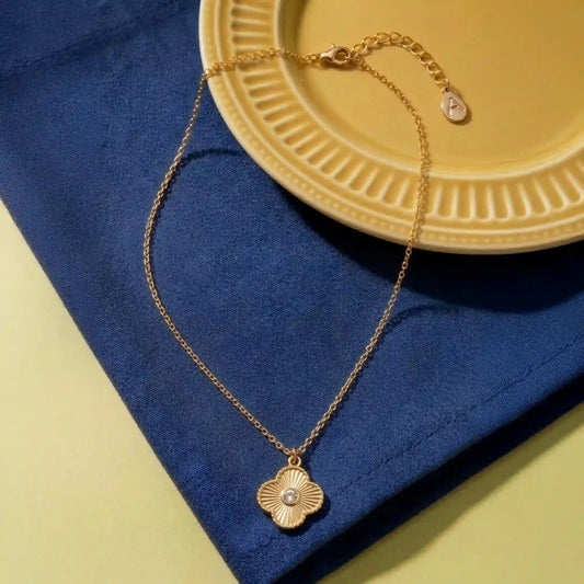 Diamanté Clover Pendant Necklace