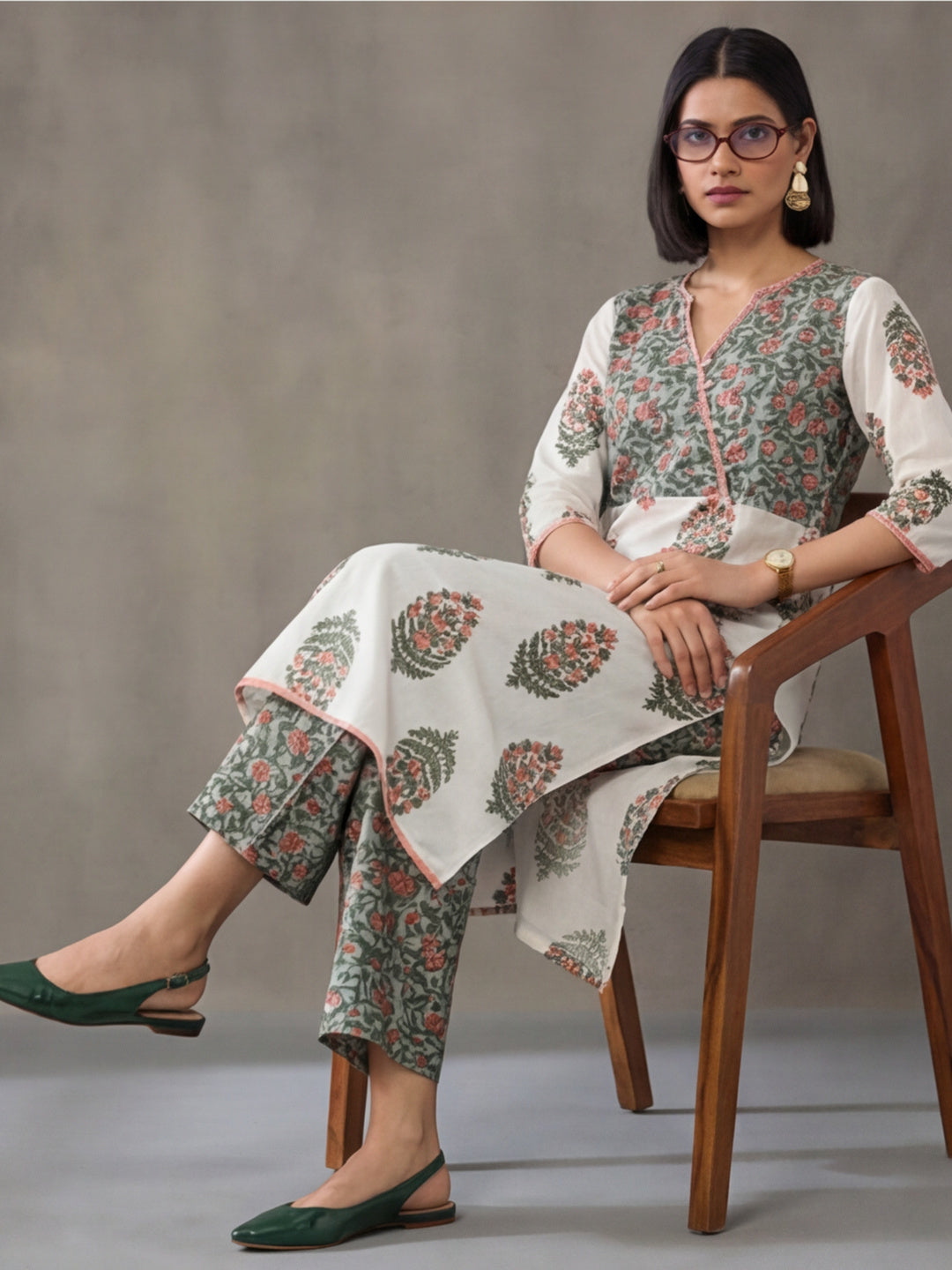 Off-White & Pink Printed Straight Kurta