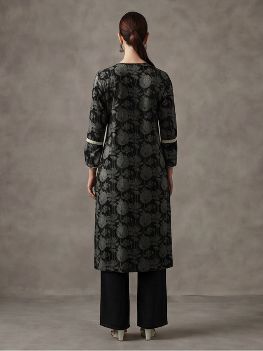 Floral Embroidered Straight Cotton Kurta