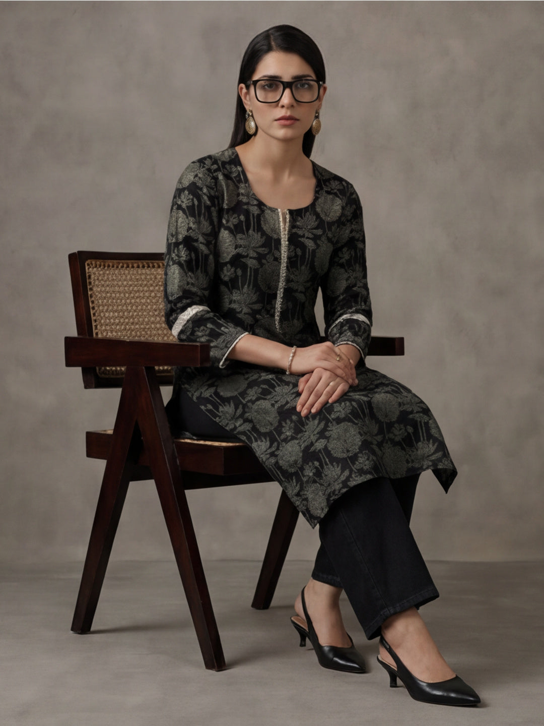 Floral Embroidered Straight Cotton Kurta