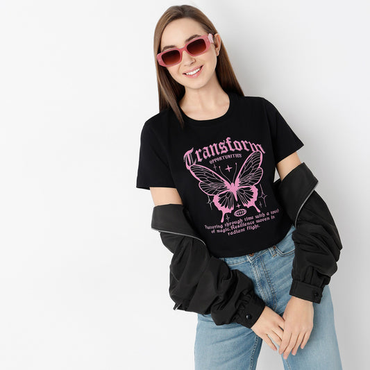 Crew Neck Short Sleeve Betty Graphic Crop T-Shirt
