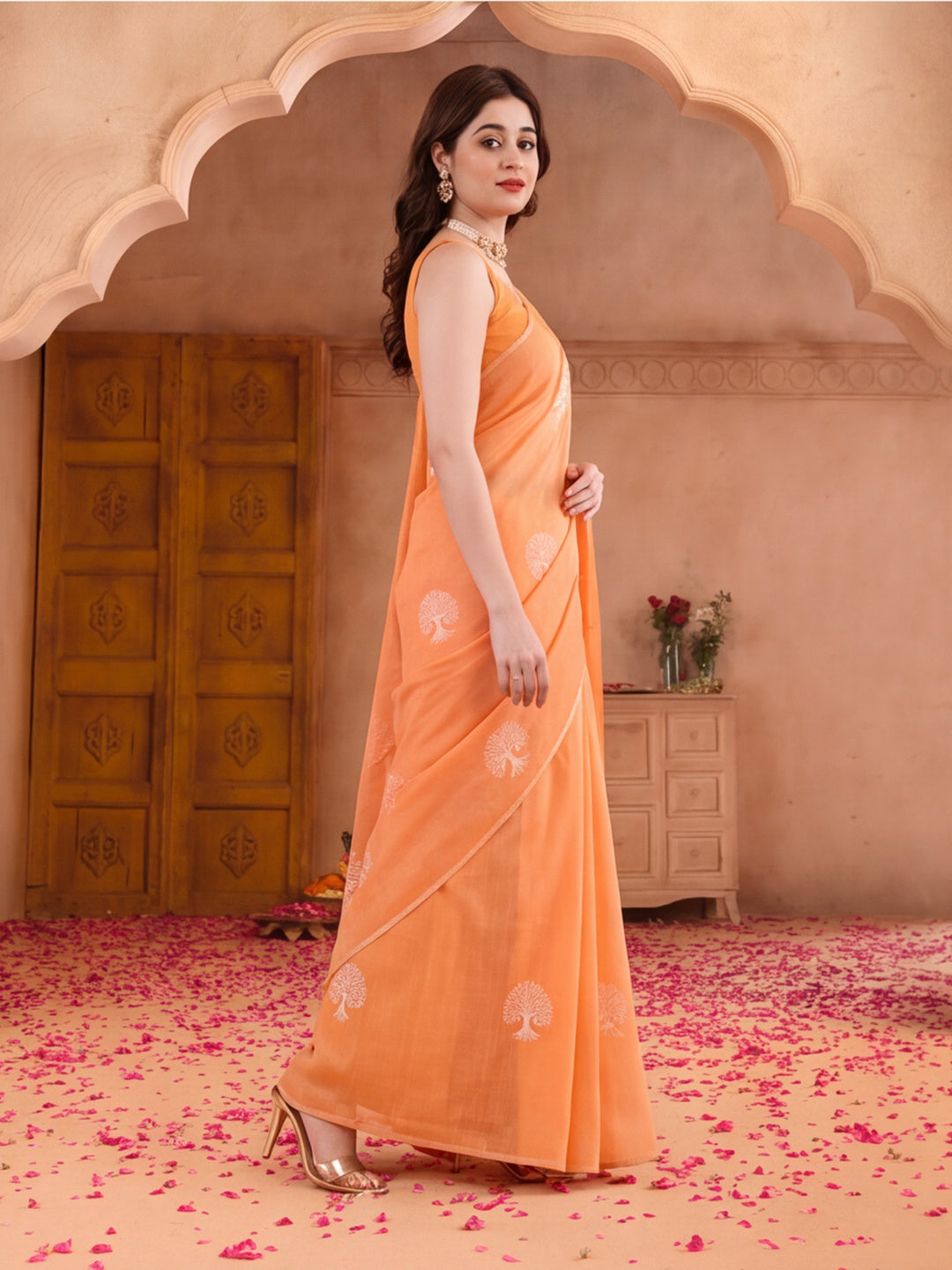 Peach Ethnic Tree Print Saree