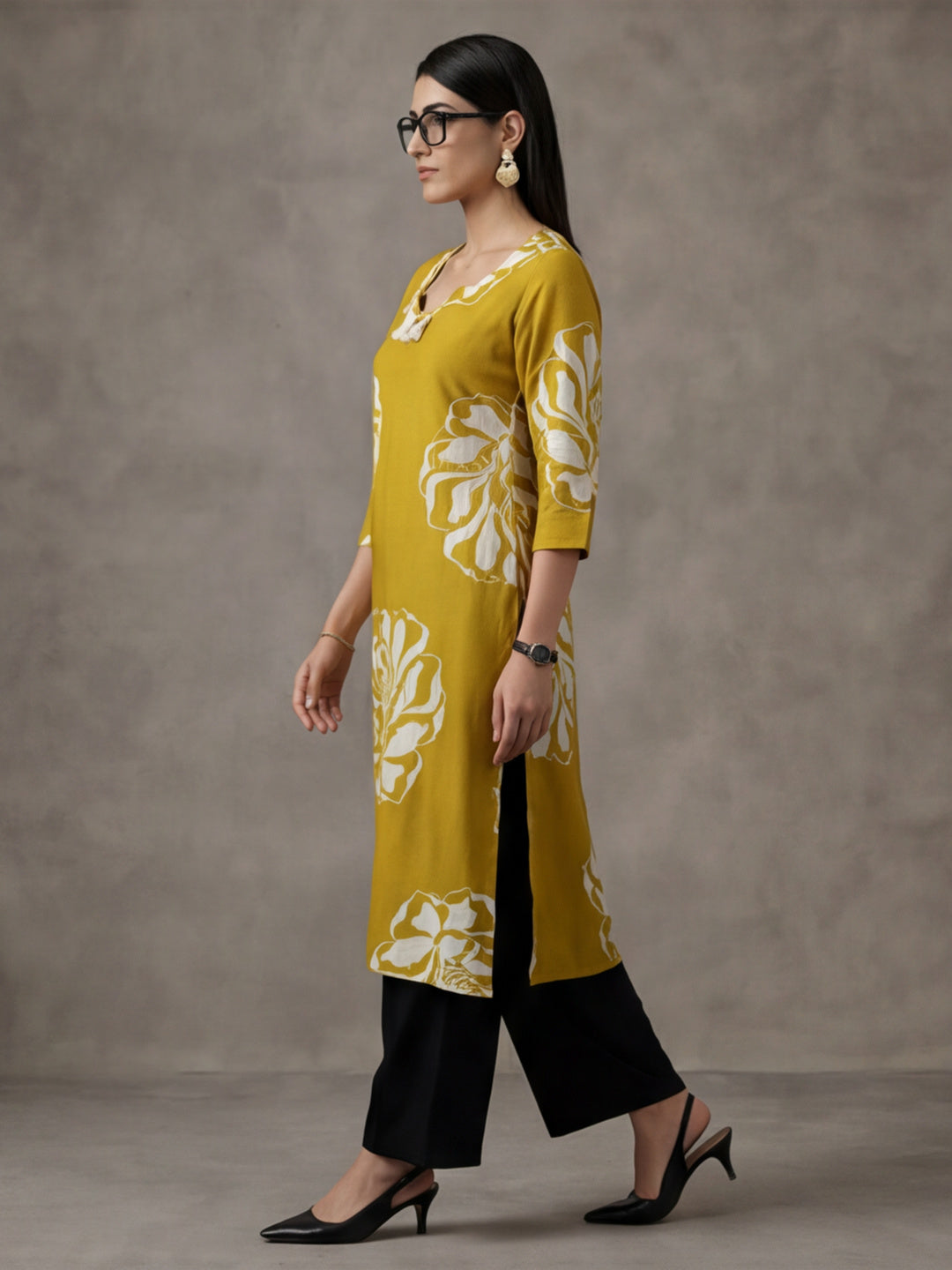 Floral Embroidered Straight Cotton Kurta